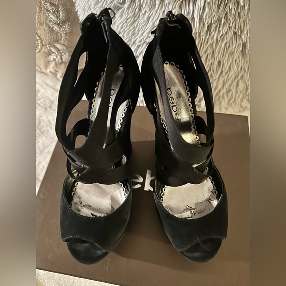 Bebe - Drew Wedges / Sandals - Black Suede & Elastic Straps - Size 7 - Picture 5 of 6